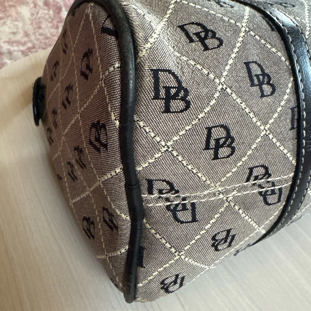 Dooney & Bourke Black and Tan Shoulder Bag Set - Picture 7 of 10